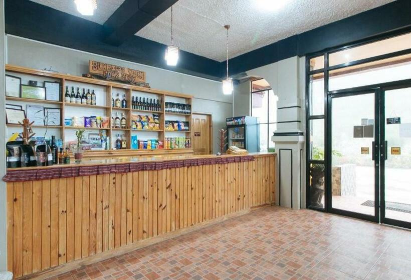 Отель Reddoorz @ Sagada Sunrise View Homestay