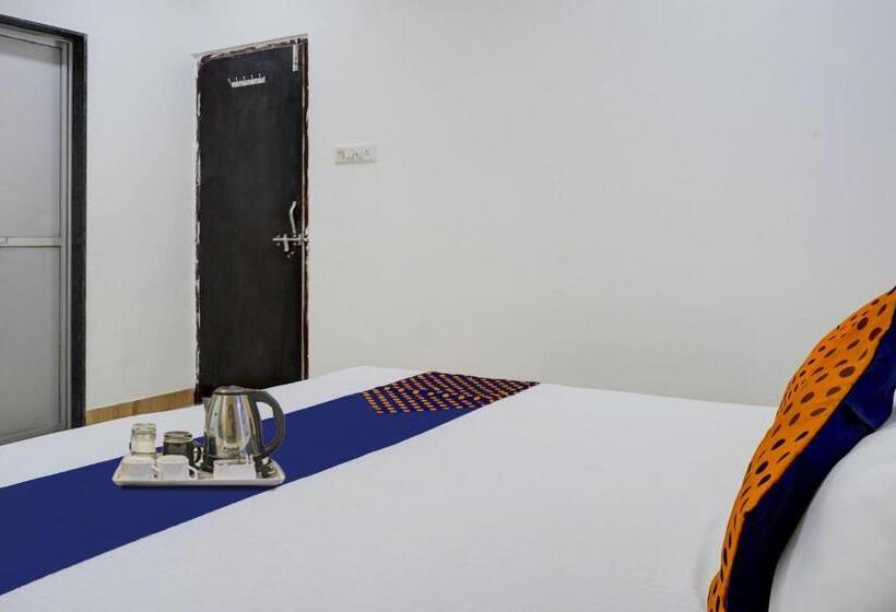 Spot On Hotel Landmark 3