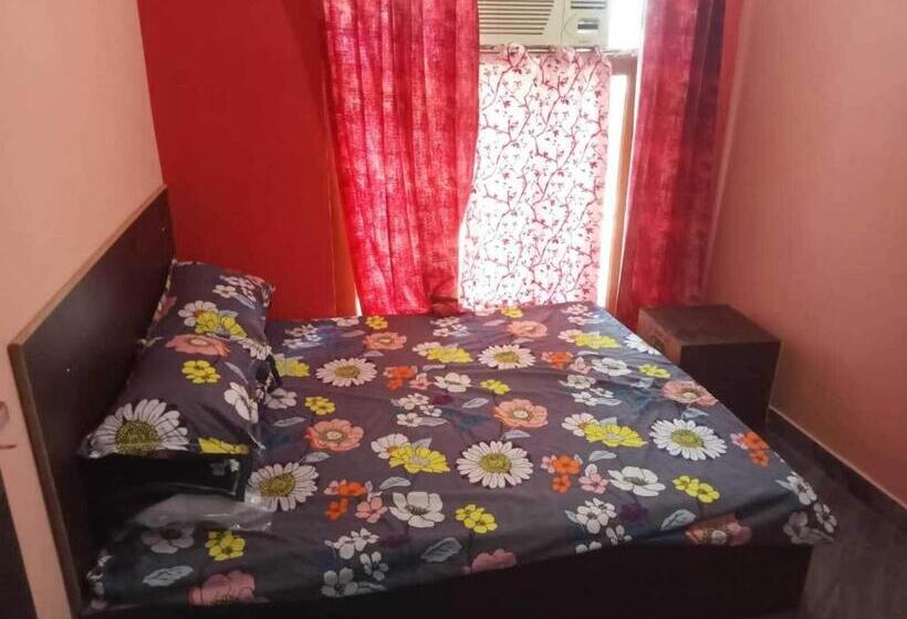 호텔 Spot On 92939 Vs White House