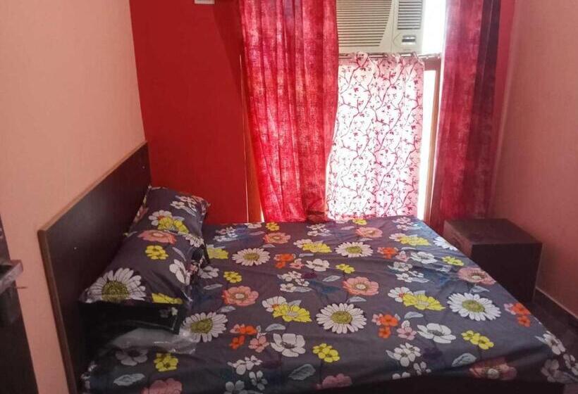 호텔 Spot On 92939 Vs White House