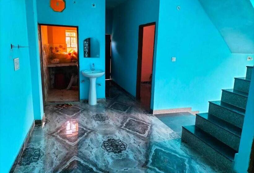 호텔 Spot On 92939 Vs White House