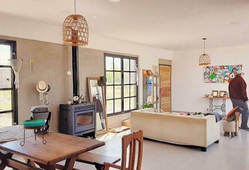 Moderna Casa En Las Paredes A 1 Km Del Aeropuerto