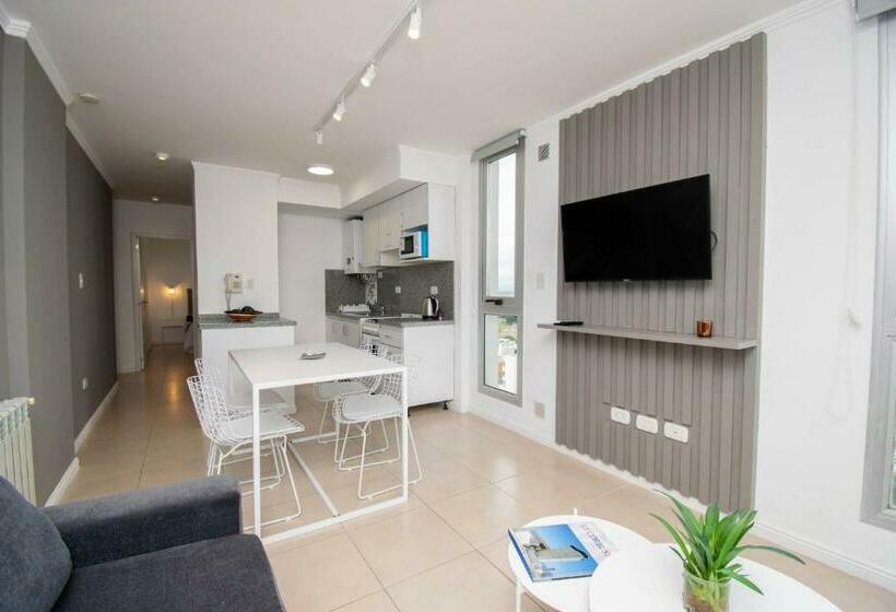 Moderno Y Luminoso Departamento Sobre Boulevard