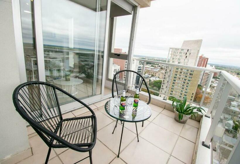 Moderno Y Luminoso Departamento Sobre Boulevard