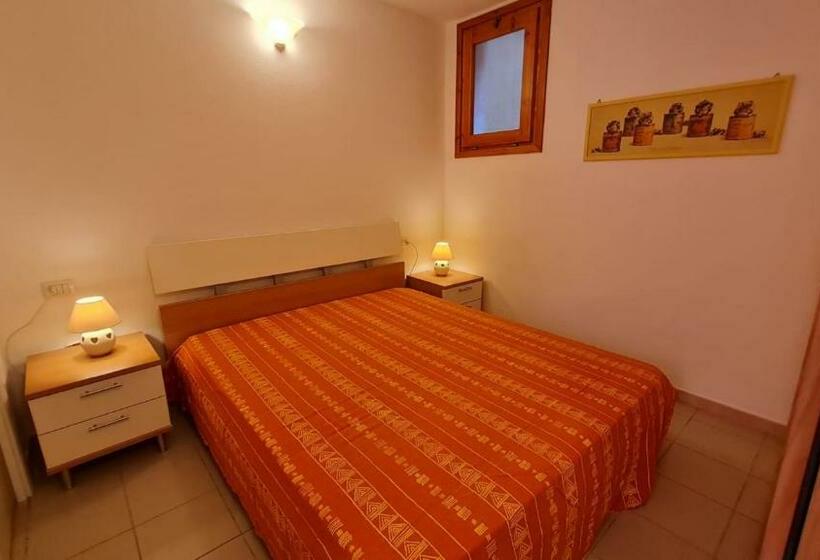 Пансион Camera Con Bagno Isola Rossa, Paduledda