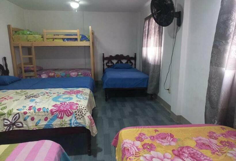 بنسيون Habitaciones Grupales