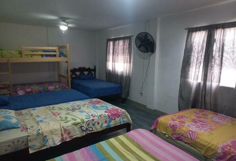 بنسيون Habitaciones Grupales