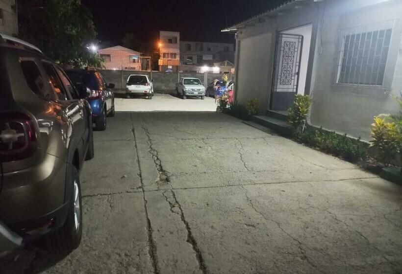 بنسيون Habitaciones Grupales