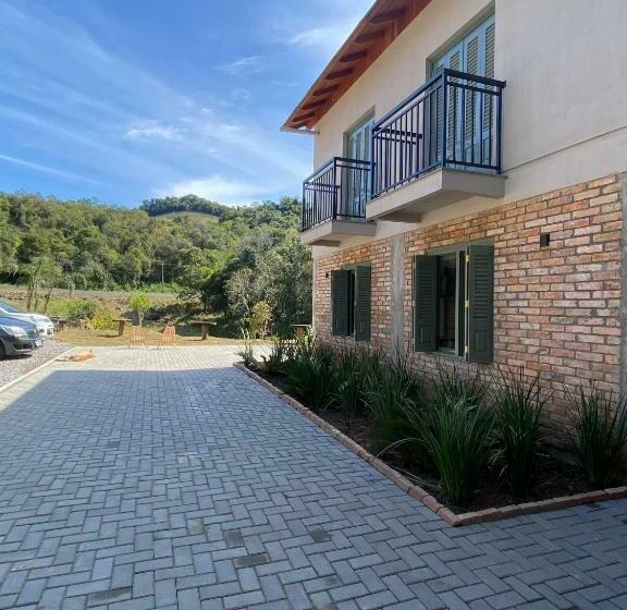 ペンション Pousada Calza   Vale Dos Vinhedos   Bento Gonçalves