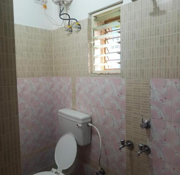 פנסיון Shine Inn 2