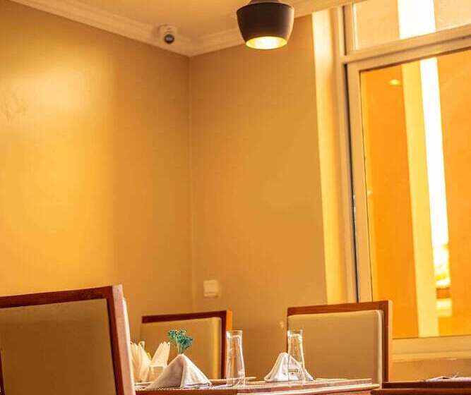 Spring Hills Hotel Dodoma