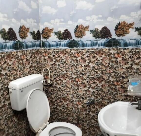 Suresh Guest House & Hotel By Wb Inn