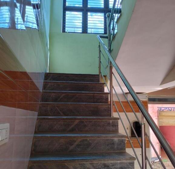 Suresh Guest House & Hotel By Wb Inn