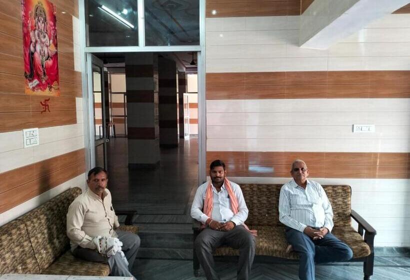 Suresh Guest House & Hotel By Wb Inn