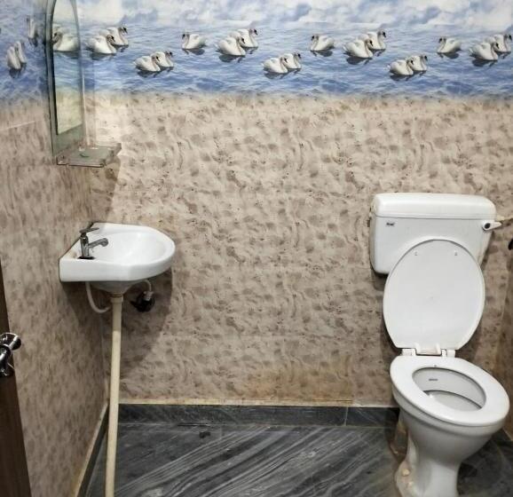 Suresh Guest House & Hotel By Wb Inn