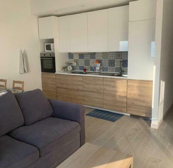 The Lookout Apartment