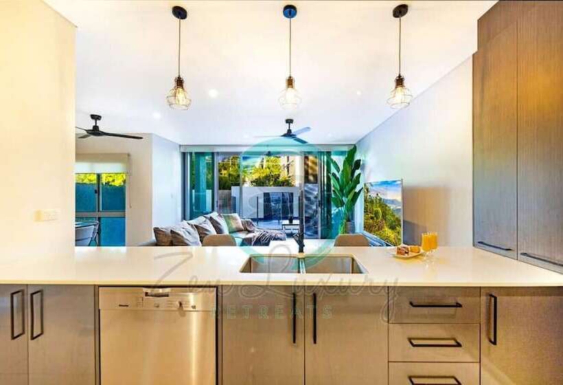 Zen Arctic Luxury 2 Story T/house + Pool & Markets