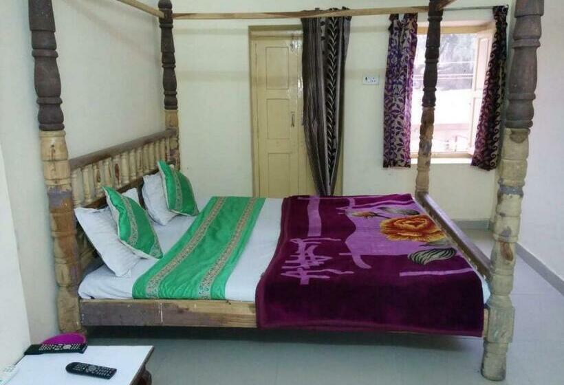 הוסטל Desert Prince