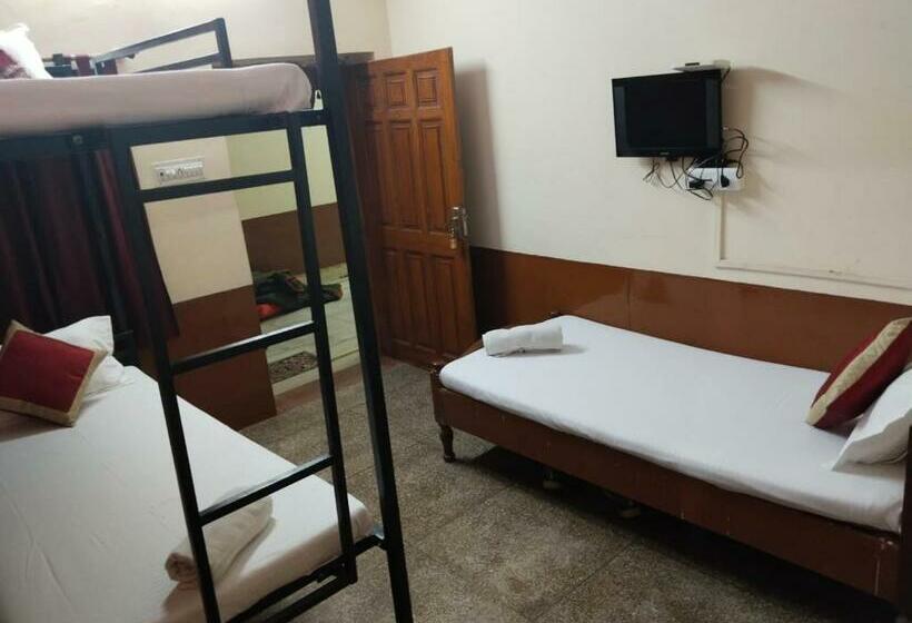 הוסטל Desert Prince