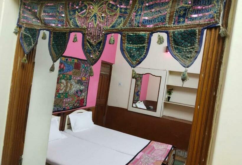 הוסטל Desert Prince