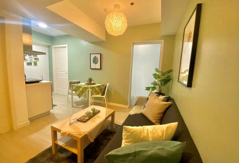 Amazing 2br With Pool View At Boracay Tower, Azure