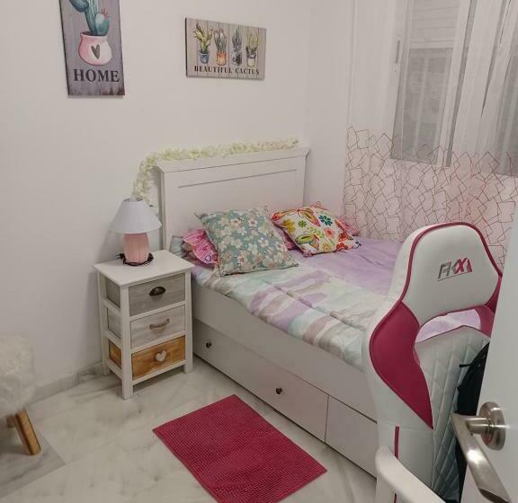 Apartament Cu 3 Camere In Roquetas De Mar