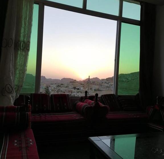 تختخواب و صبحانه Petra Paradise Home