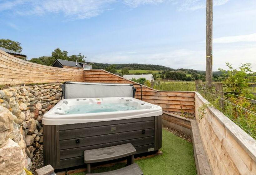 Alba   Charming Boutique Forest View Cabin With Hot Tub In Ballater