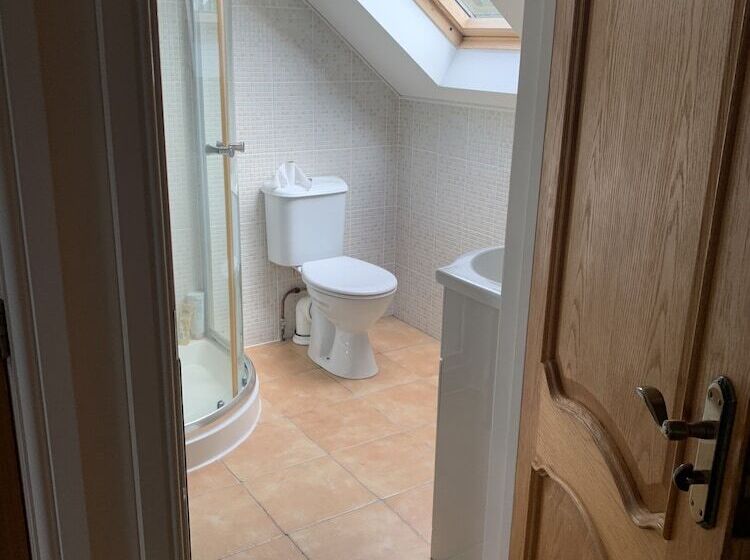 Captivating 4 Bed House In West Wales