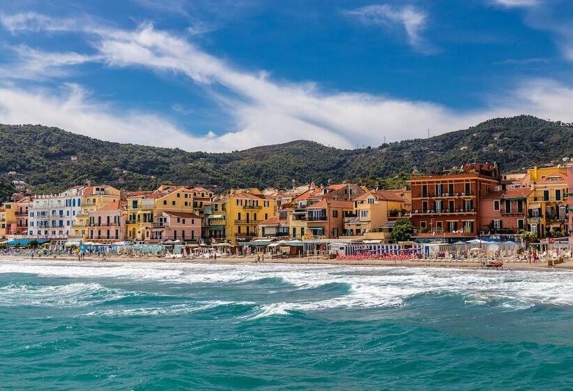 Cosy Loft 500m From Sea