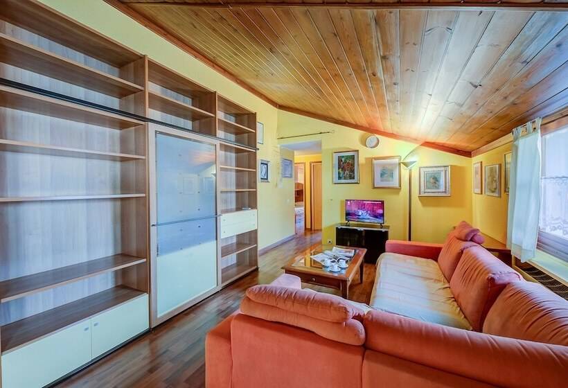 Cosy Loft 500m From Sea