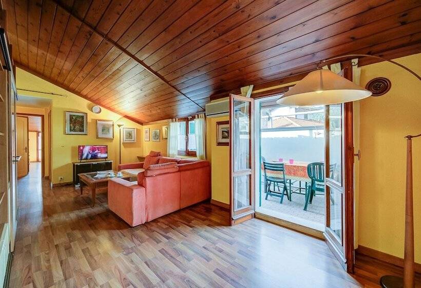 Cosy Loft 500m From Sea