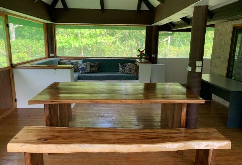 Fiji Fishing Holiday Bure