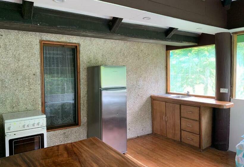 Fiji Fishing Holiday Bure