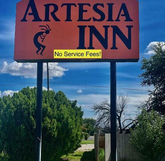 호텔 Artesia Inn No Service Fees