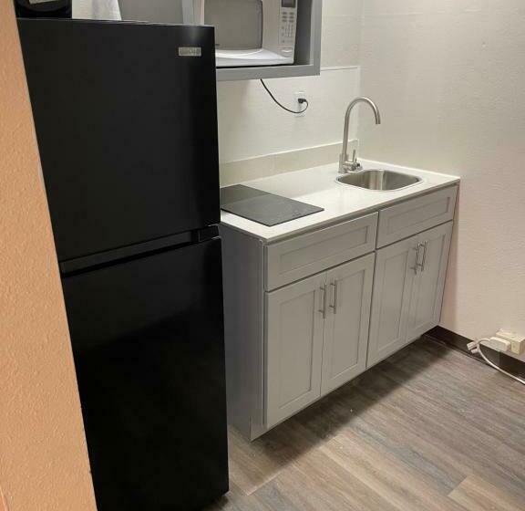 호텔 Artesia Inn No Service Fees