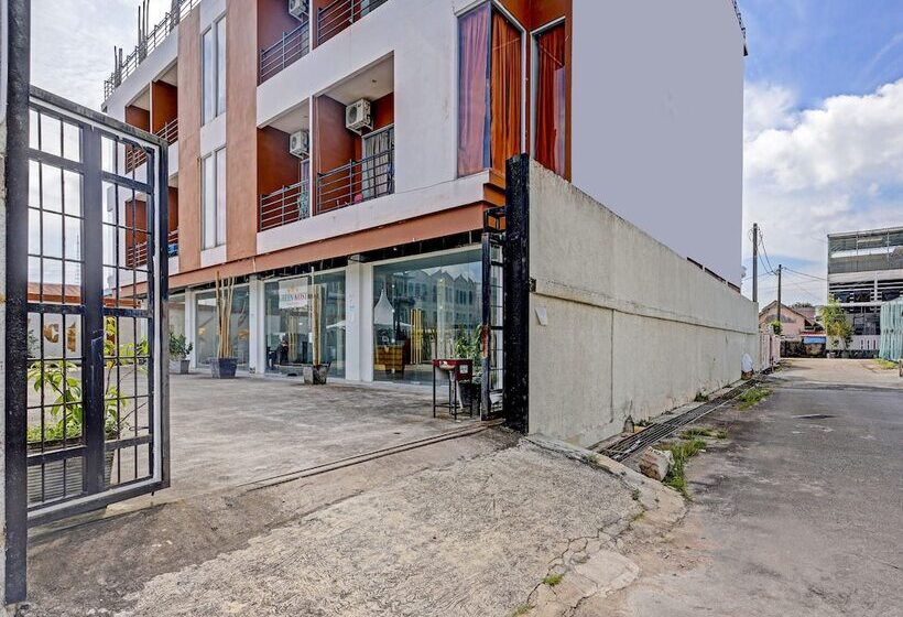 فندق Collection O 91586 Green House Tiban