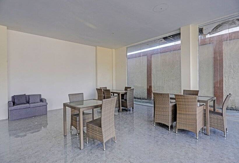 فندق Collection O 91586 Green House Tiban