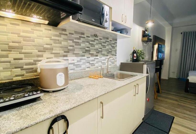 Hotel Cool Suite By Aki At Smdc Wind Residences Tagaytay