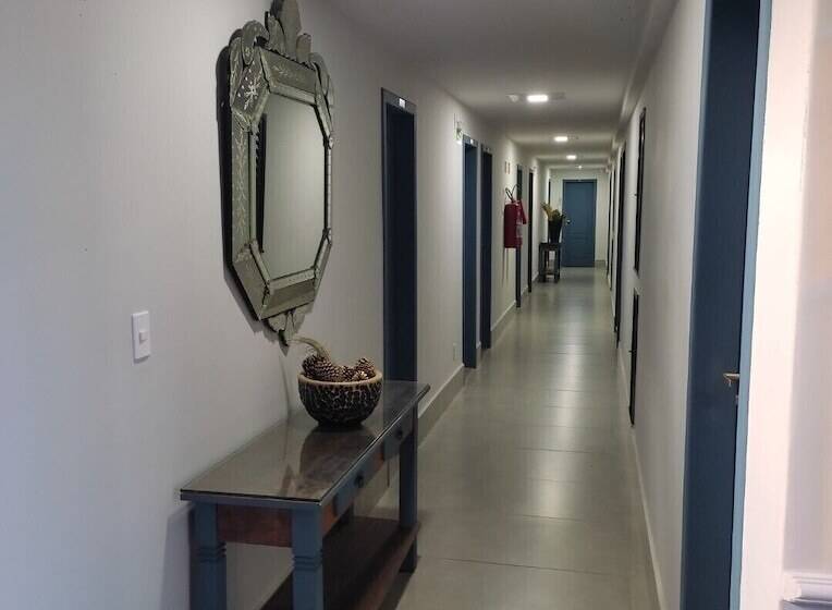 هتل کپسول Avenida Hotel De Resende