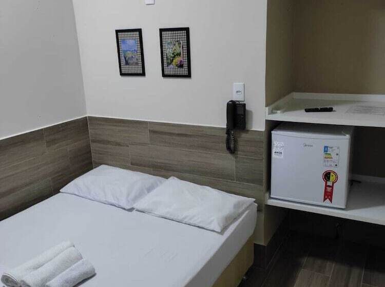 هتل کپسول Avenida Hotel De Resende