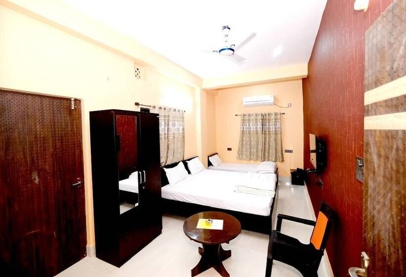 Отель Krishna Paradise