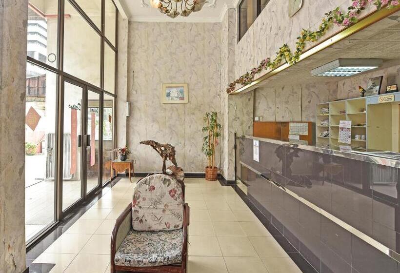 فندق Oyo 90599 Villa De Rose