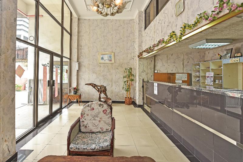 فندق Oyo 90599 Villa De Rose