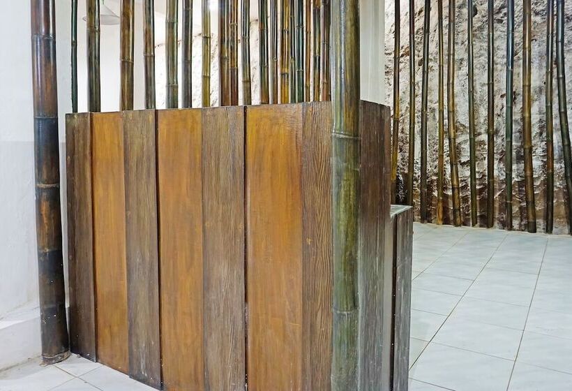 Отель Oyo 91571  Ss Bukit Cemara Syariah