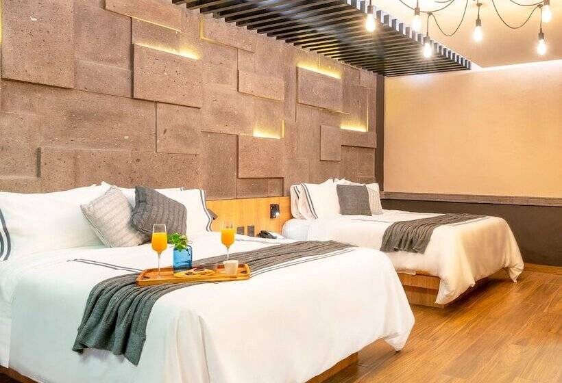 Отель Patio Santiago