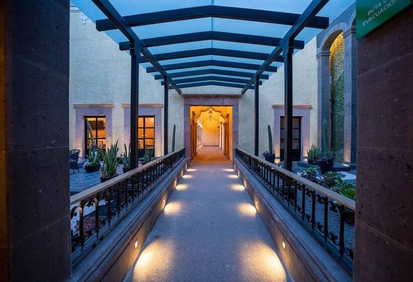 Отель Patio Santiago