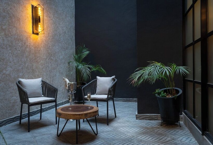 Отель Patio Santiago