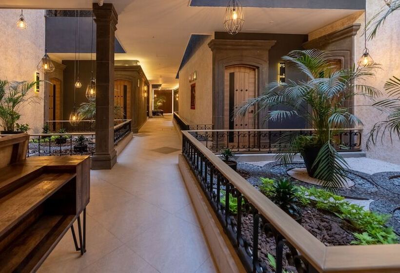 Отель Patio Santiago