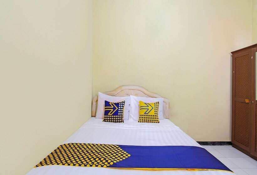 Spot On 91563 Hotel Meilias